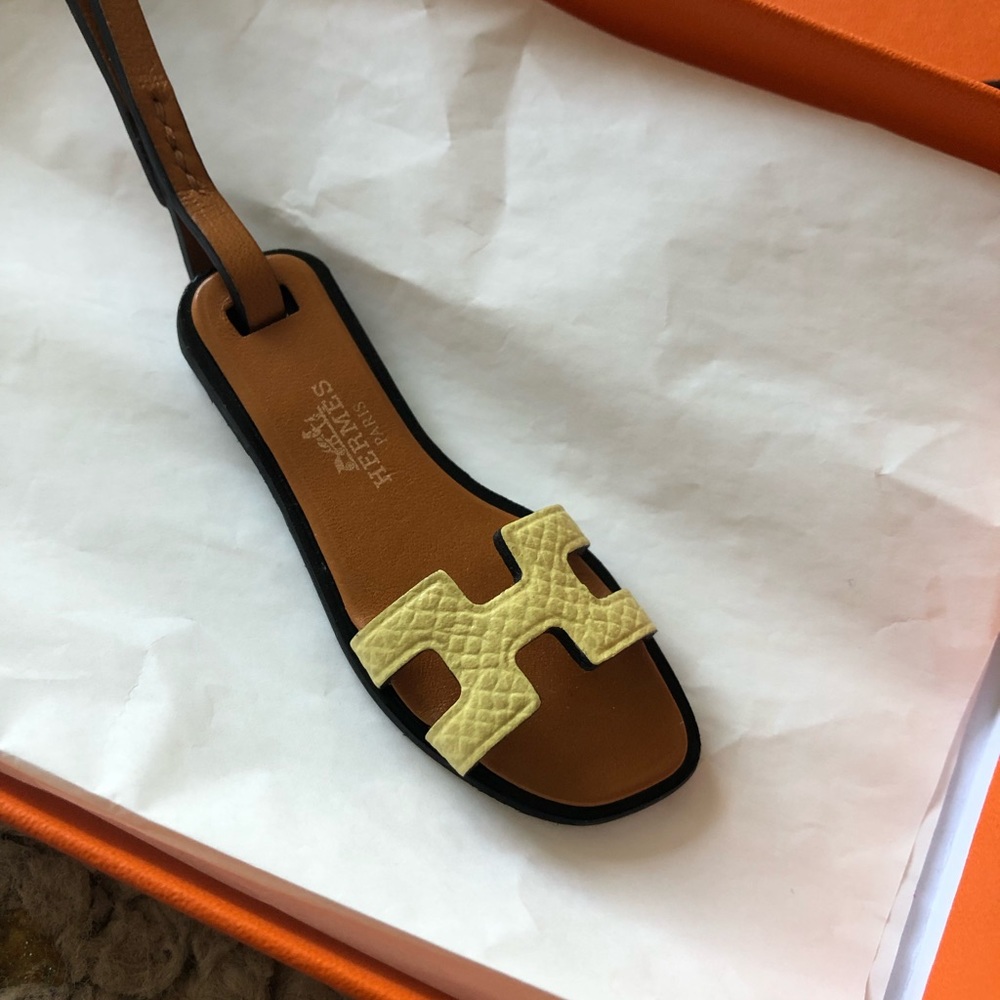 Hermes Oran charm